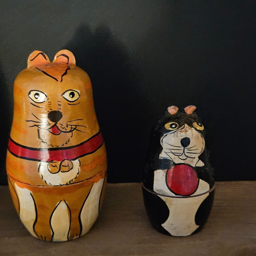 Vintage Wooden Cat Nesting Dolls Set Hand Painted Folk Art Animal‎ 3pc - Picture 2 of 5